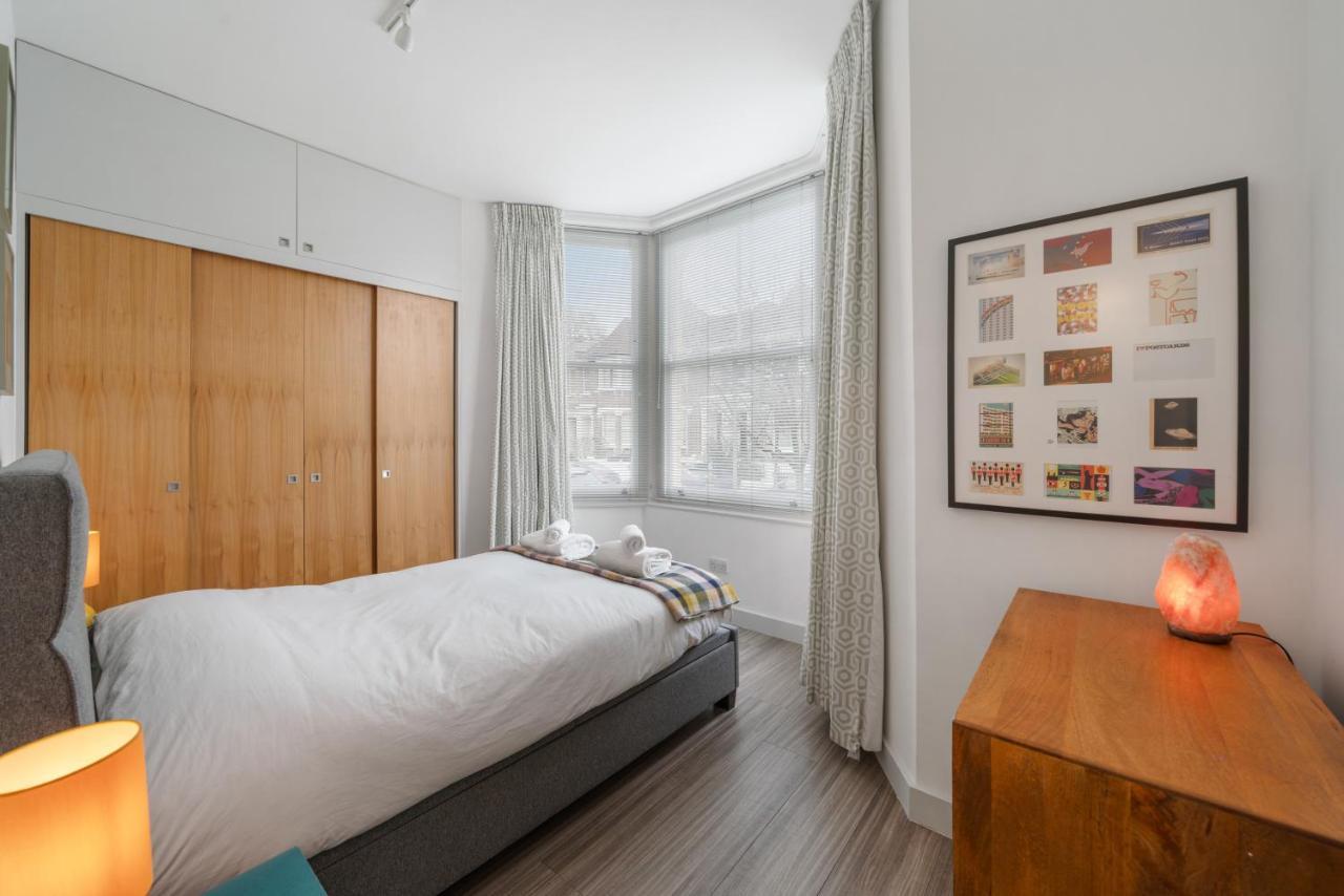 Ickburgh Road Guesthouse Лондон Екстериор снимка